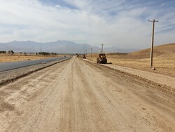 احداث محور روستایی کلاته نظر- دو نخی در شهرستان درمیان
