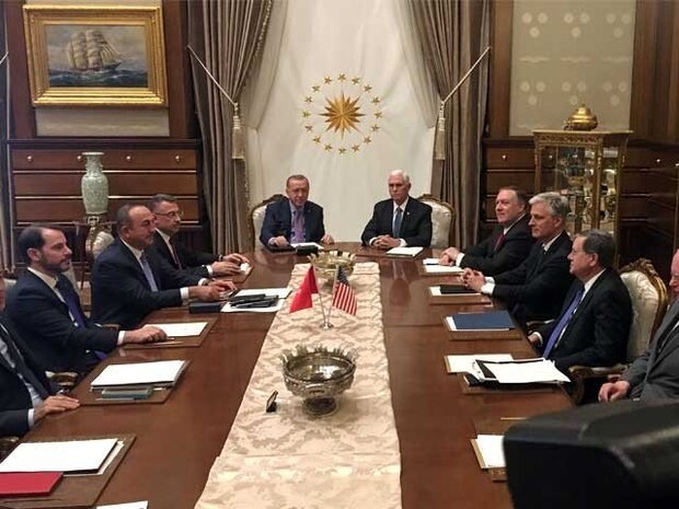 اردوغان نےامریکہ کے سامنے گھٹنے ٹیک دیئے/ ترکی و امریکہ کا جنگ بندی معاہدے پر اتفاق اردوغان نےامریکہ کے سامنے گھٹنے ٹیک دیئے/ ترکی و امریکہ کا جنگ بندی معاہدے پر اتفاق