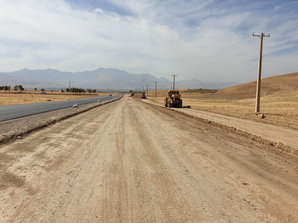 احداث محور روستایی کلاته نظر- دو نخی در شهرستان درمیان