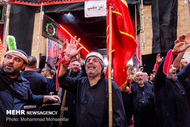 Pilgrims in Karbala on eve of Arbaeen