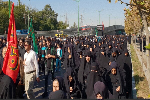 راهپیمایی جاماندگان اربعین در استان سمنان برگزار شد