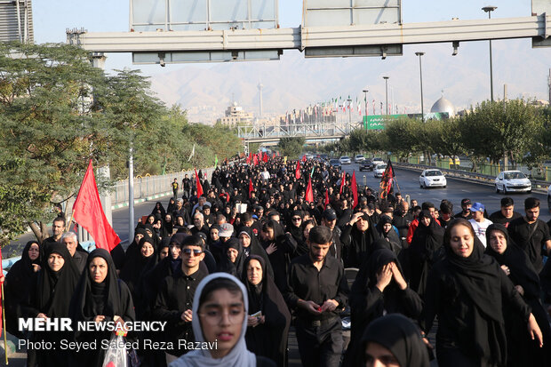 راهپیمایی جاماندگان اربعین در تهران