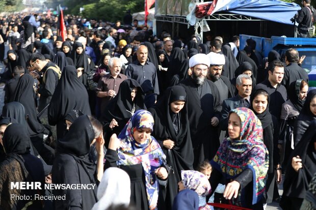 مشاهد من  مسيرة الأربعين في طهران