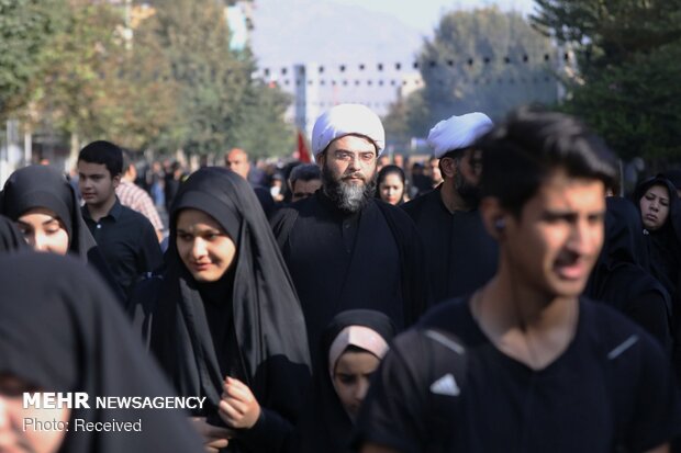 مشاهد من  مسيرة الأربعين في طهران