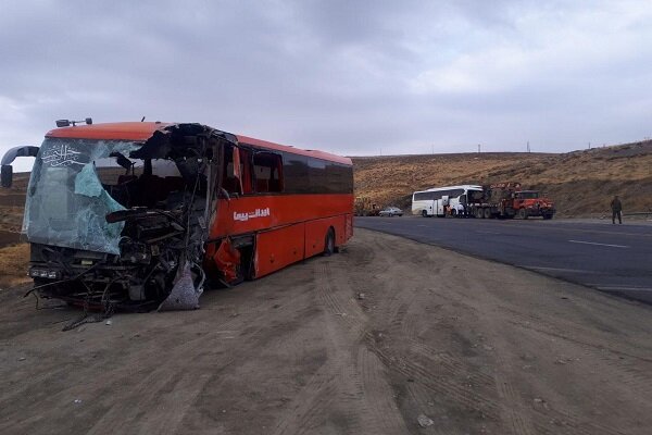 اسامی ۲۵ مصدوم تصادف ۲ دستگاه اتوبوس مسافربری در گردنه اسدآباد