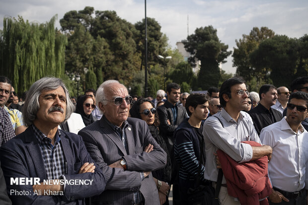 Funeral procession for Iranian composer Hossein Dehlavi
