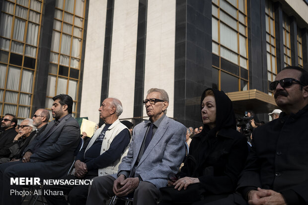 Funeral procession for Iranian composer Hossein Dehlavi
