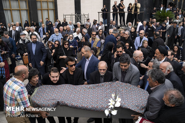 Funeral procession for Iranian composer Hossein Dehlavi
