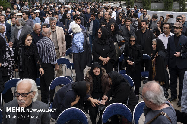 Funeral procession for Iranian composer Hossein Dehlavi
