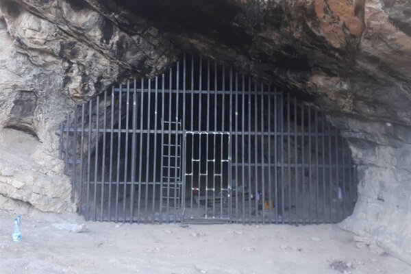 نصب درب حفاظتی غار کلدر با رعایت اصول فنی در مراحل پایانی است