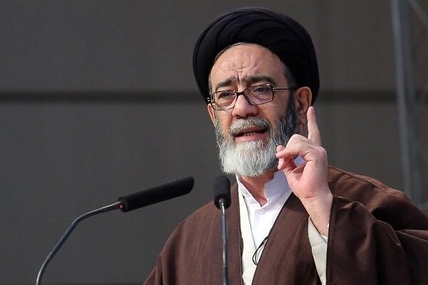 انقلاب اسلامی به برکت دفاع مقدس به سراسر جهان صادر شد