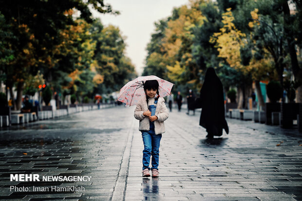 اول مطر خريفي بمدينة "همدان" غربي ايران