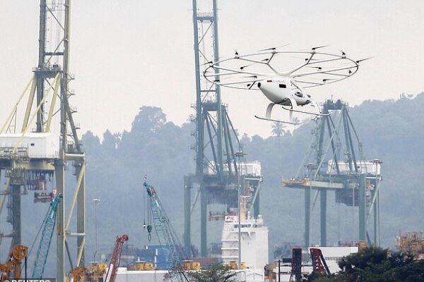 VIDEO: Volocopter air taxi flies in Singapore