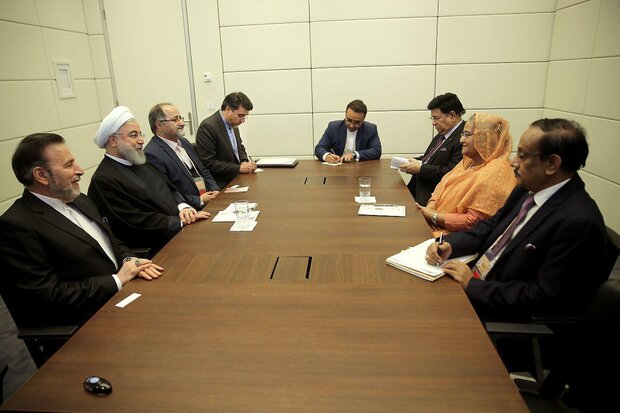 روحاني: إيران مستعدة لتطوير علاقاتها الاقتصادية مع بنغلاديش