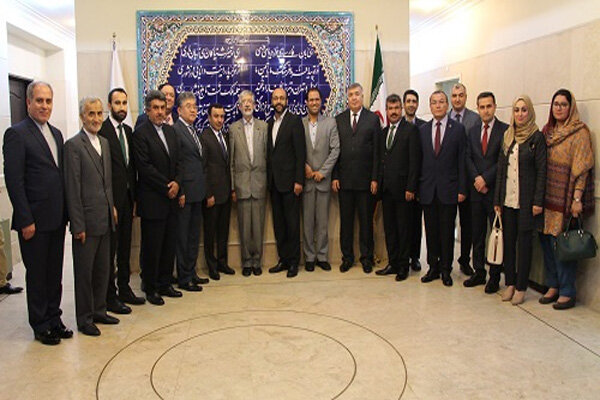 دیدار رئیس بنیاد سعدی با سفرای کشورهای فارسی‌زبان در تهران