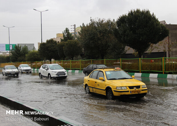 بارش ۴۰ میلی‌متر باران در اهواز/ خوزستان در حالت آماده باش 