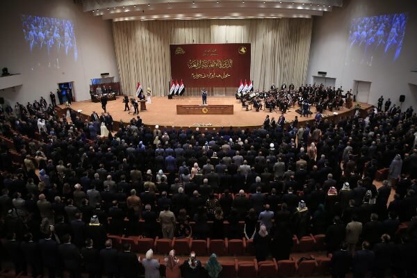 البرلمان العراقي: يقبل استقالة رئيس الحكومة