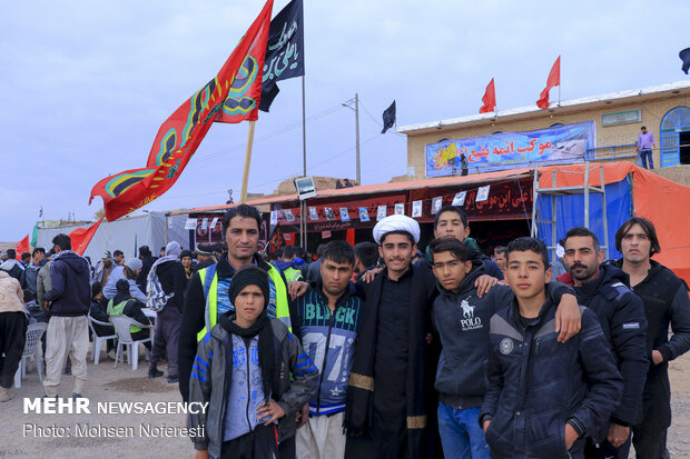 Pilgrims trekking towards holy shrine of Imam Reza (PBUH)