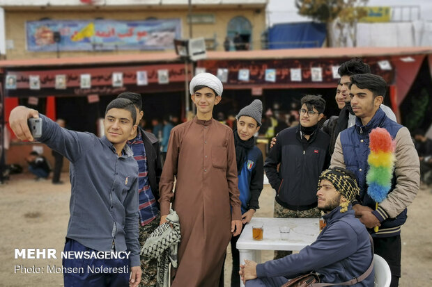 Pilgrims trekking towards holy shrine of Imam Reza (PBUH)