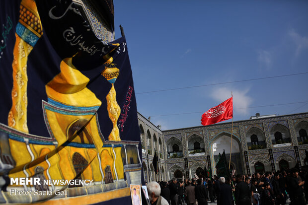 عزاداری روز شهادت امام رضا (ع) در حرم مطهر رضوی