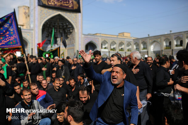 عزاداری روز شهادت امام رضا (ع) در حرم مطهر رضوی