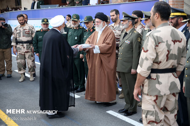 مراسم تخرج ضباط كلية العلوم العسكرية برعاية قائد الثورة الاسلامية