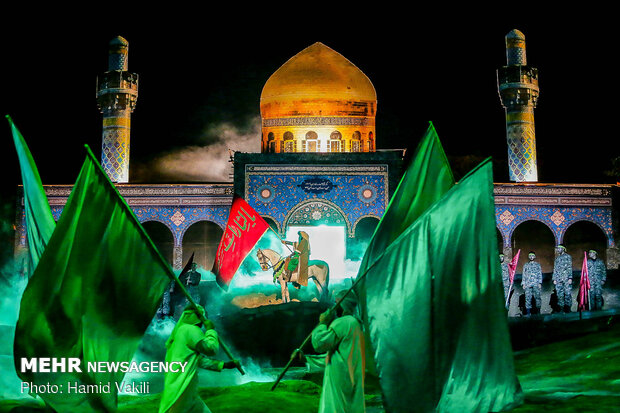 نمایش «تنهاتر از مسیح»