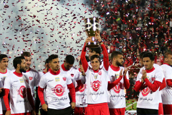 اهدا جام «تلخ» به پرسپولیسی‌ها/ حضور «اخموها» بدون بازیکن مغضوب 