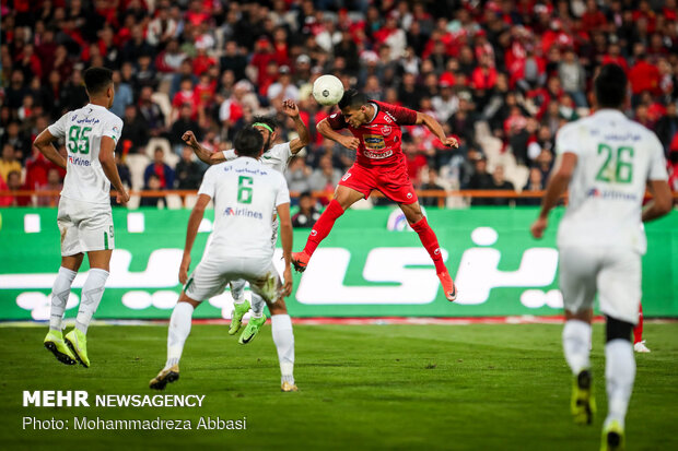 جذب دو مهاجم خارجی برای پرسپولیس قطعی شد/ علیپور می‌ماند