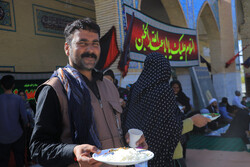 چھے ہزار سے زائد پاکستانی زائرین ایران میں داخل ہوگئے