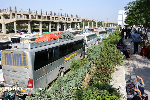 حضور زائران پاکستانی در قم