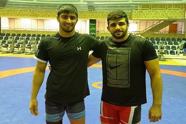 Iranian wrestlers collect two medals from Russia’s Alrosa Cup