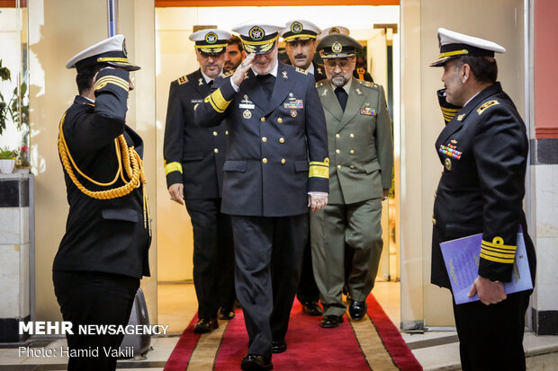 مراسم تكريم اليوم الوطني للقوة البحرية للجيش الايراني  بحضور الملحقين العسكريين الاجانب