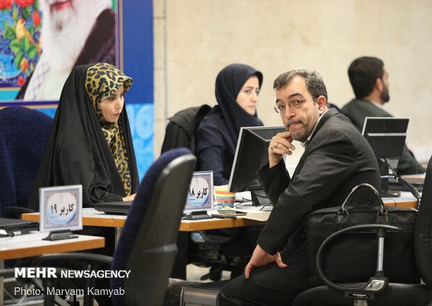 Second day of parliament candidates’ registration in Tehran