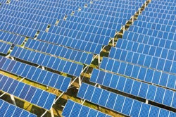 بهره برداری از نیروگاه انرژی خورشیدی در سرزمین آفتاب تابان