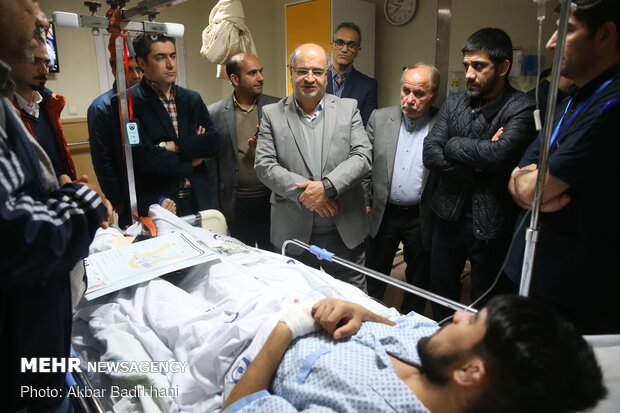 عیادت علیرضا زالی و علیرضا دبیر از میثم زارع نایب قهرمان کشتی آزاد نوجوانان جهان