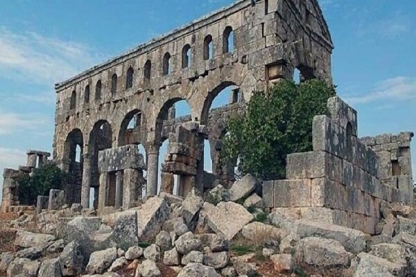 چەکدارانی سەر بە تورکیا ئاسەواری کۆنینەی سووریا دەدزن