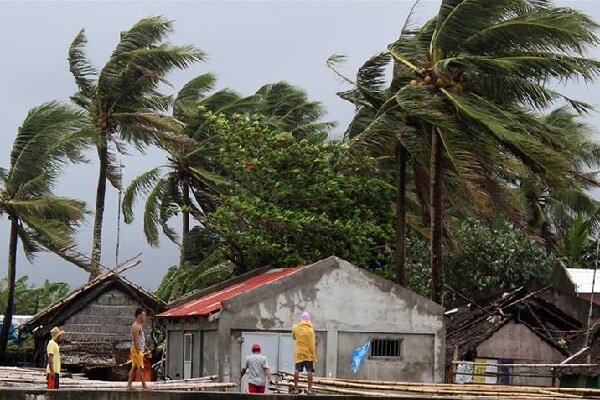 VIDEO: Typhoon Kammuri hits Philippines, kills 4