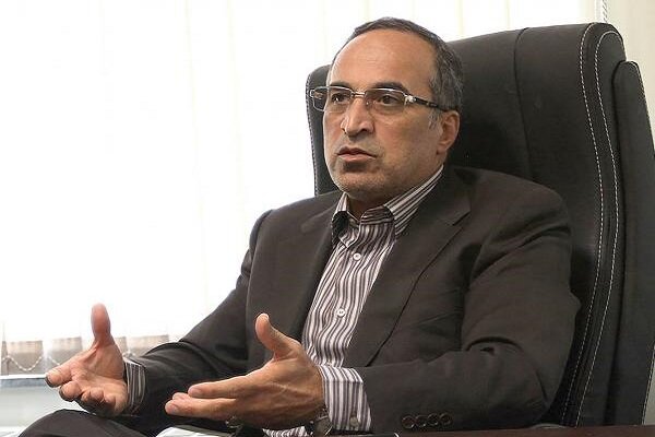 واعظ آشتیانی: آقایان در کمیته بدوی فوتبال مصلحت اندیشی می‌کنند