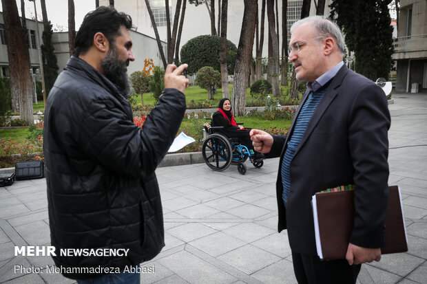 ایرانی کابینہ کے بعض اراکین کی صحافیوں سے گفتگو