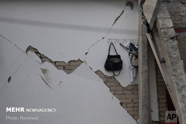 تخریب خانه های آلبانی پس از زلزله‎