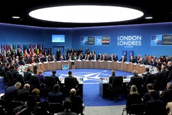 NATO zirvesi öncesi dışişleri ve savunma bakanları gündemi görüşüyor