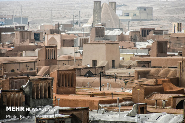 Meet the mysterious Iranian desert: Rig-e Jenn