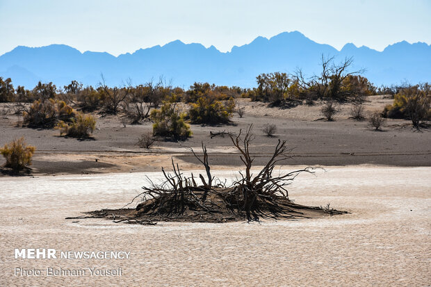 Meet the mysterious Iranian desert: Rig-e Jenn