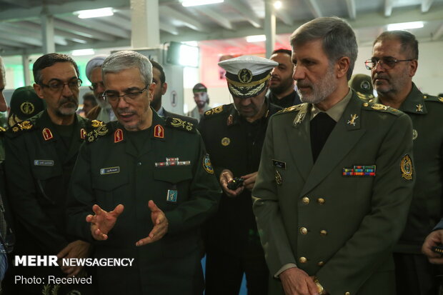 Top military chiefs visit defense achievements expo