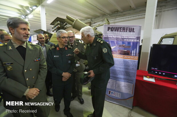 Top military chiefs visit defense achievements expo