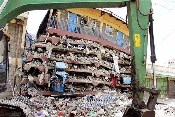 Kenya'da 6 katlı bina çöktü!