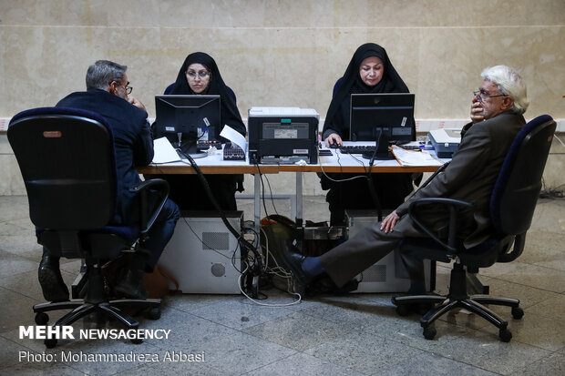 Sixth day of parliament candidates’ registration in Tehran