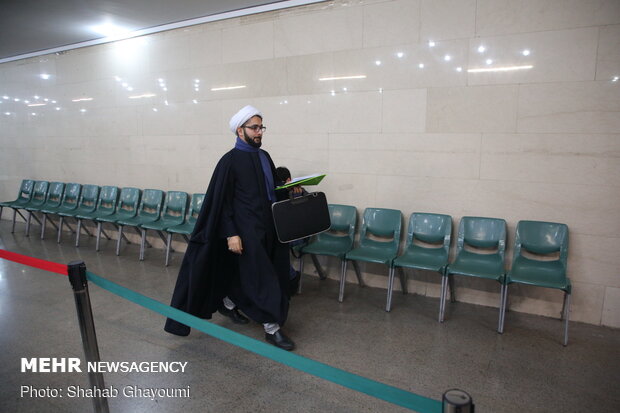 Last day of parliament candidates’ registration in Tehran
