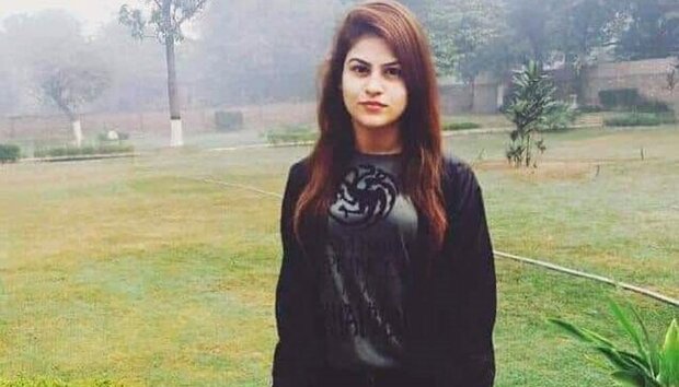 پاکستان میں مغویوں نے تاوان لیکر اغوا ہونے والے لڑکی کو آزاد کردیا پاکستان میں مغویوں نے تاوان لیکر اغوا ہونے والے لڑکی کو آزاد کردیا
